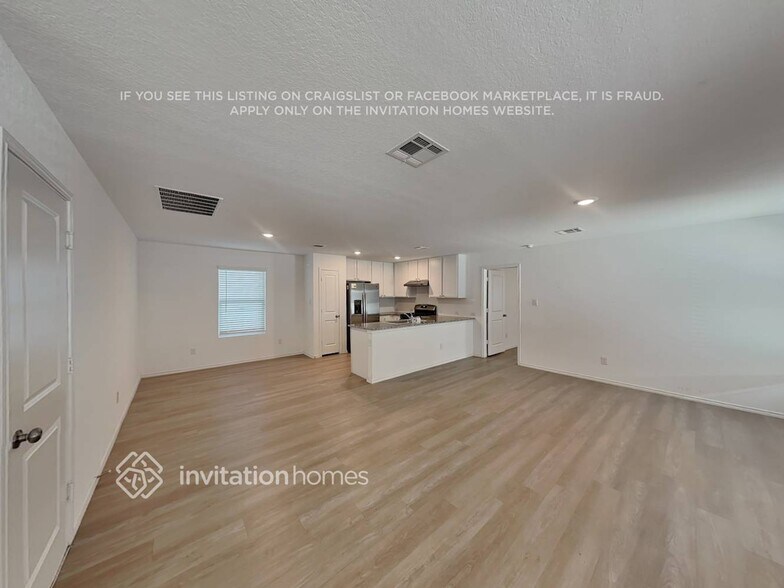 Building Photo - 4120 Waterfall Cv