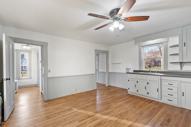 Building Photo - 20 Old Lowell Rd