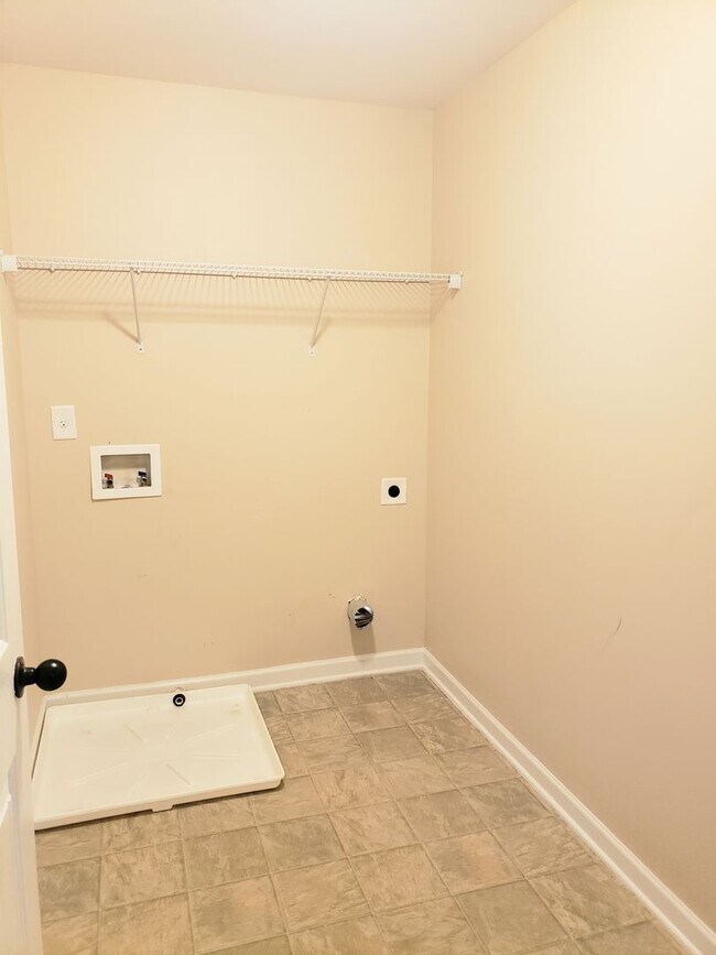 Building Photo - 1112 Grove Landing Ln