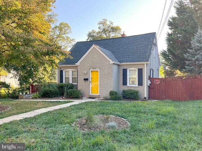 Building Photo - 10159 Sutherland Rd