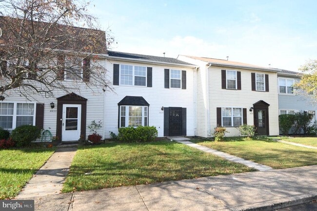 Building Photo - 8635 Union Pl