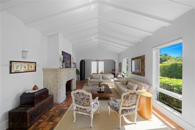 Building Photo - 1281 S Venetian Way