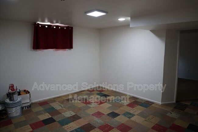 Building Photo - 2950 S Judith St