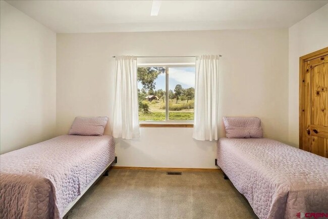 Building Photo - 3-Bedroom Home in Prime Location