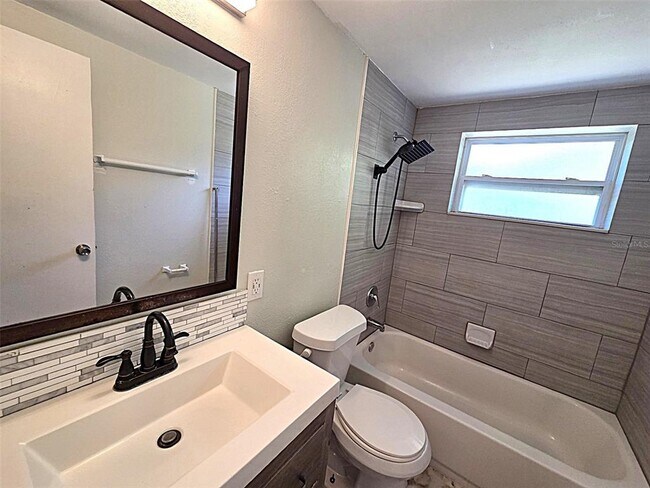 Building Photo - 5641 94th Terrace N