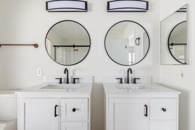 Building Photo - 23074 N 106th Ln