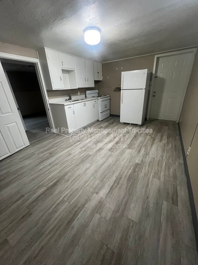 Building Photo - 508 9th St