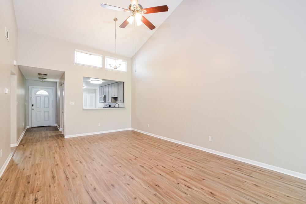 Building Photo - 703 Drywood Ave