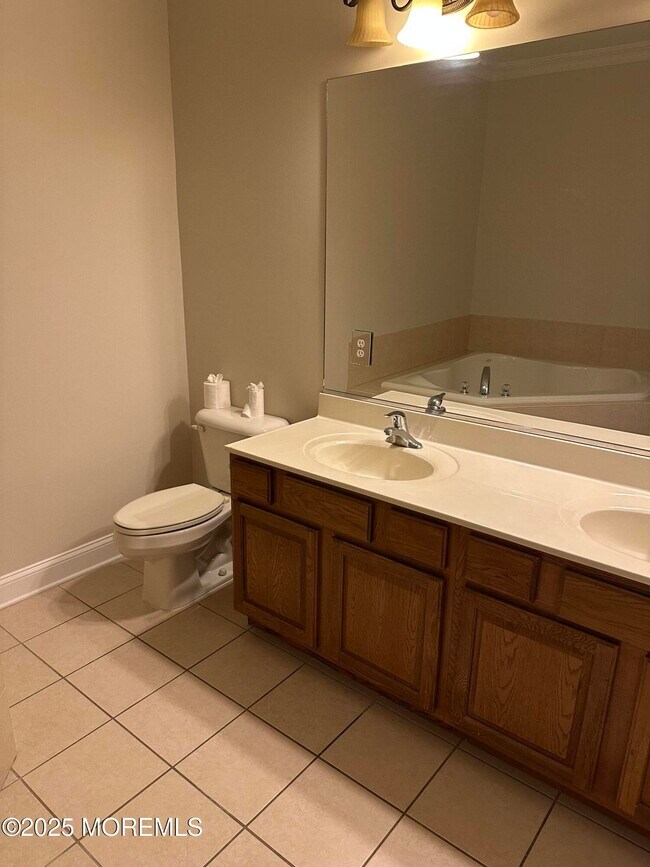 Building Photo - 1006 Abby Rd