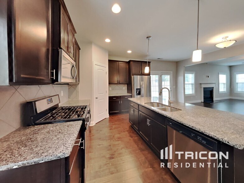 Building Photo - 516 Holden Forest Dr