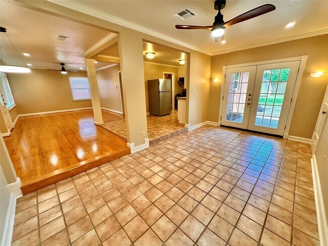 Building Photo - 4037 Woodfox St