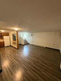 Building Photo - 224 Halsey St