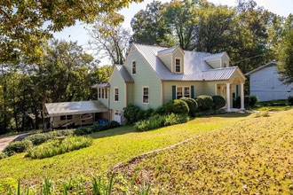 Building Photo - 510 Las Lomas Dr