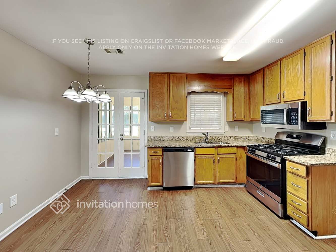 Building Photo - 1441 Albans Ct