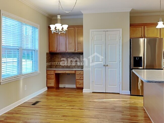 Building Photo - 111 Wynlands Dr