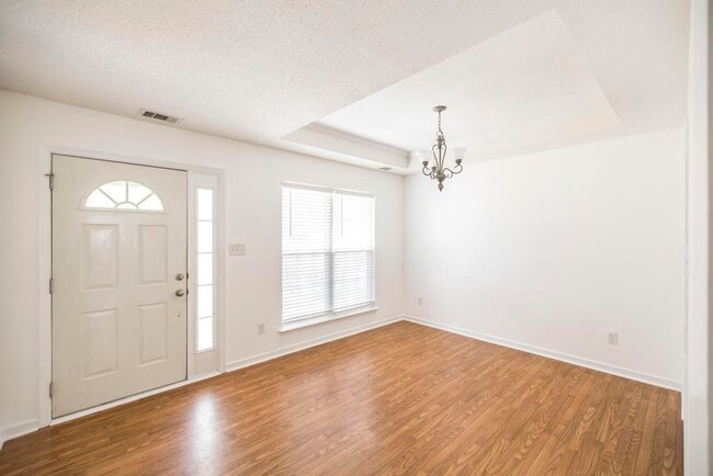 Building Photo - 205 Wembley Dr