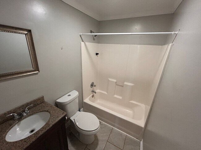 Building Photo - 3510 Avondale Dr NW