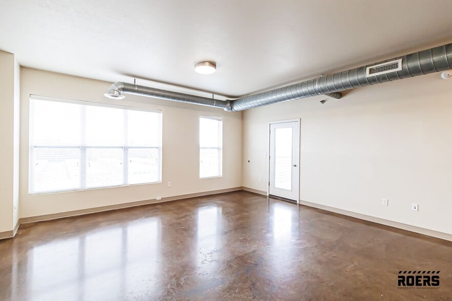 Interior Photo - 1919 Flats