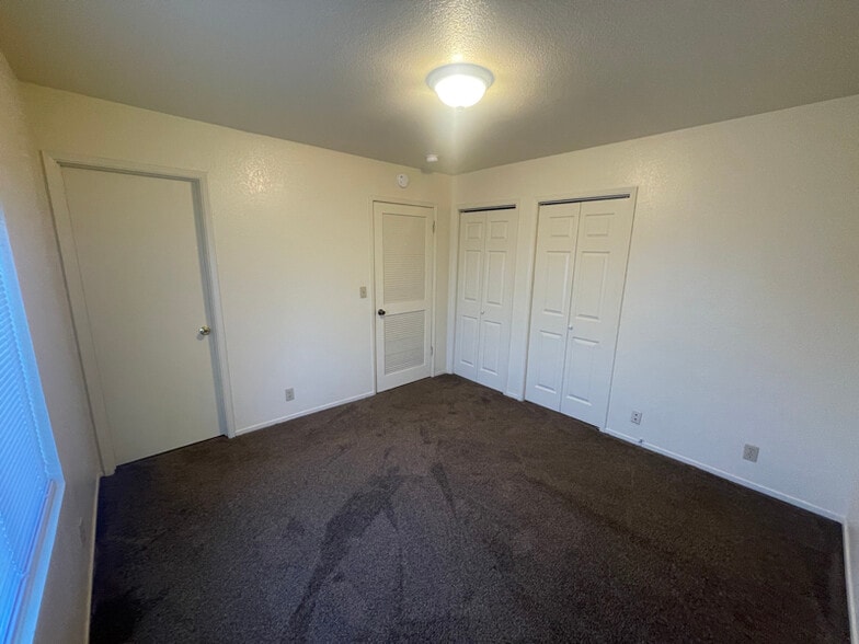 Building Photo - 132 Frisbie St