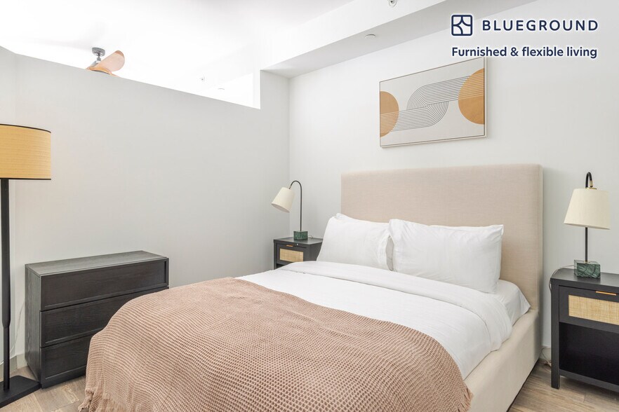 Building Photo - 221 SW 12th St