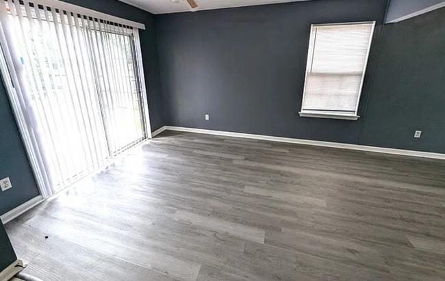 Building Photo - Completely remodeled gem located in the he...