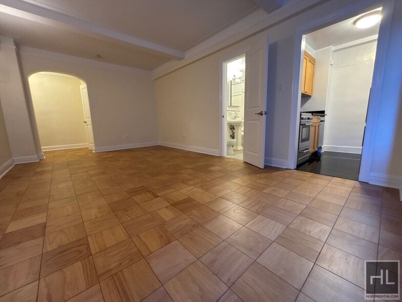 Building Photo - Christopher Street