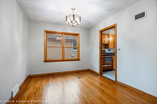 Building Photo - 815 N Ellsworth St