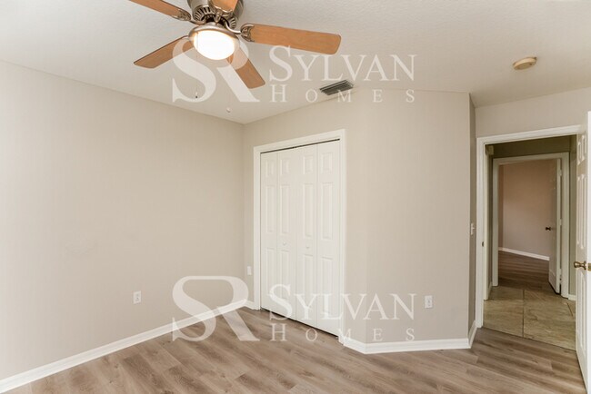 Building Photo - 10522 Juliano Dr