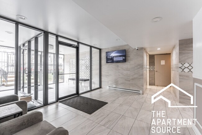 Building Photo - 5841 N Winthrop Ave