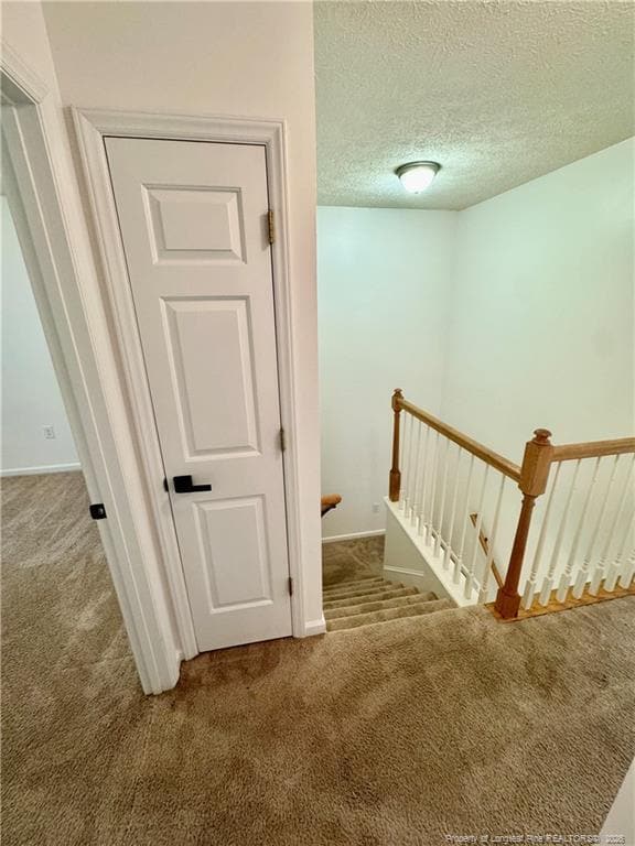 Building Photo - 1050 Roundabout Rd