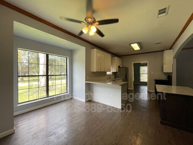 Building Photo - 25491 Plantation Ave