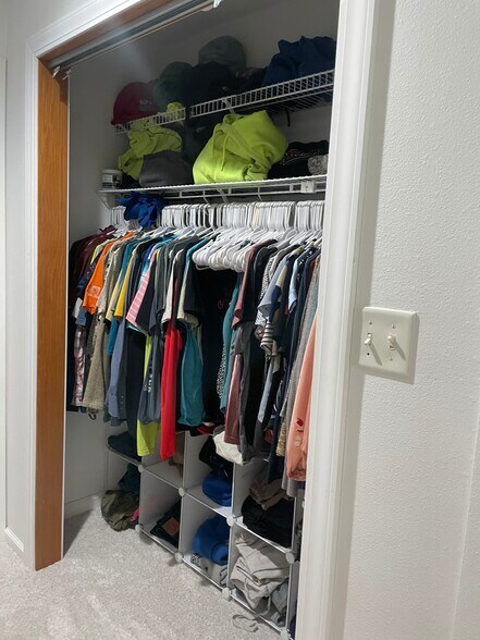 Building Photo - 13565 140th Ave