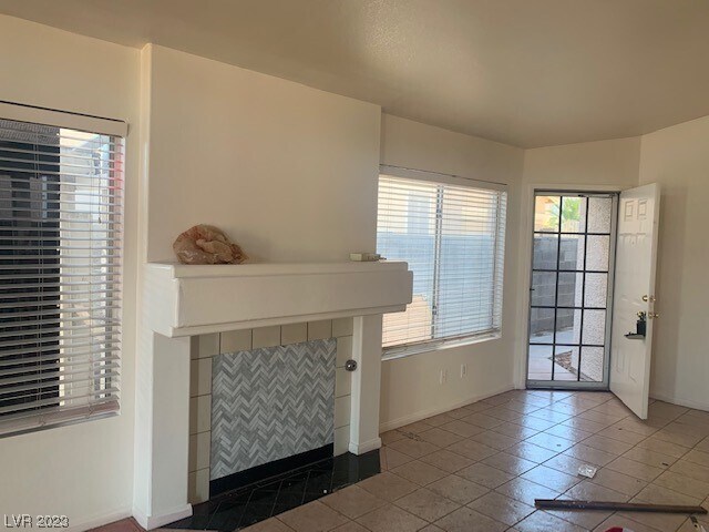 Building Photo - 5284 Silverheart Ave