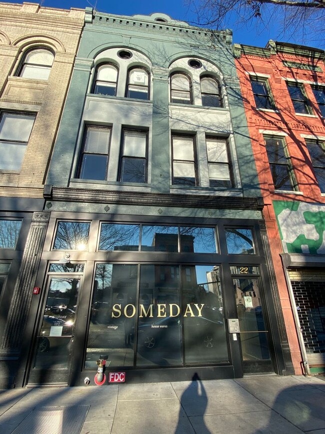 Building Photo - 22 E Broad St