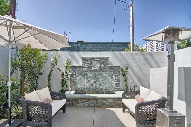 Building Photo - 2906 2nd St