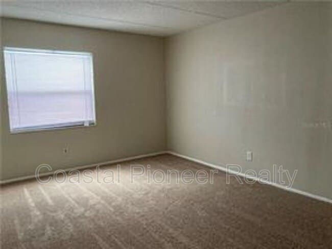 Building Photo - 2840 Somerset Park Dr