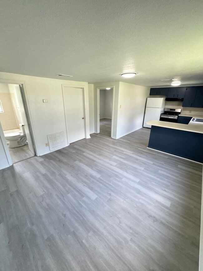 Building Photo - Near Cargill Park!