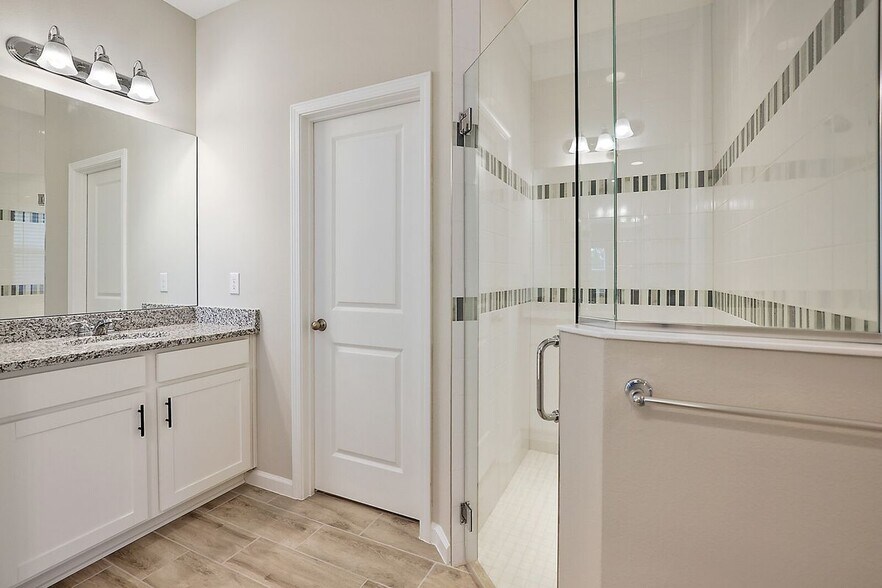 Building Photo - 615 Avila Pl