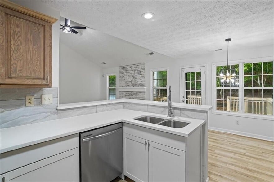 Building Photo - 75 Havenwood Ln