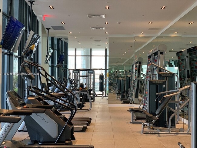 Building Photo - 1600 NE 1st Ave