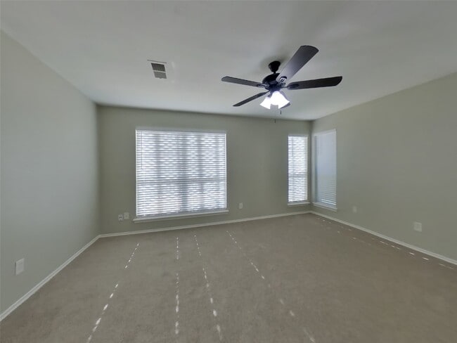 Building Photo - 12219 White River Dr