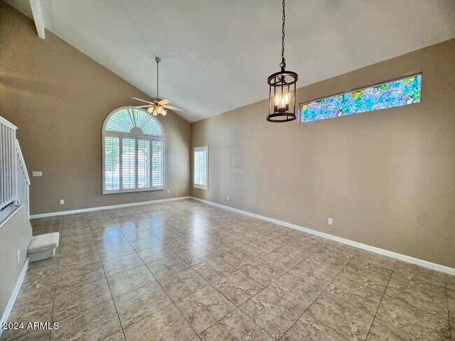 Building Photo - 1873 W Falcon Dr