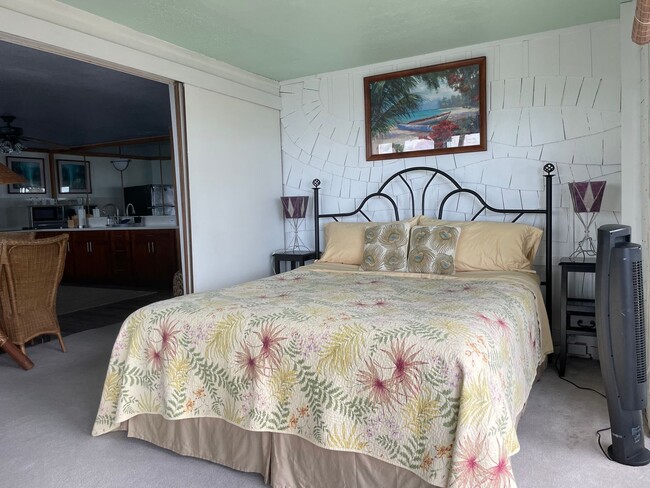 Building Photo - 1 bedroom with Kaneohe Bay Views & pool