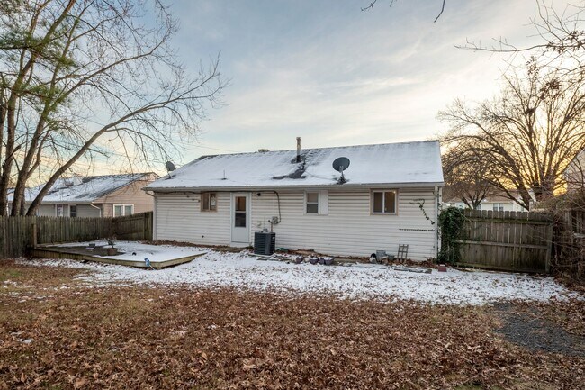 Building Photo - Laurel, MD