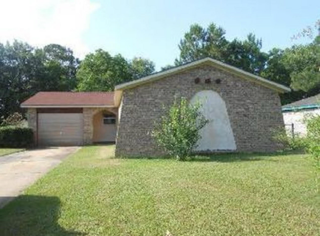 Primary Photo - 113 Carlsbad Pl