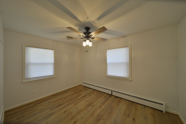 Building Photo - Seaford Rancher