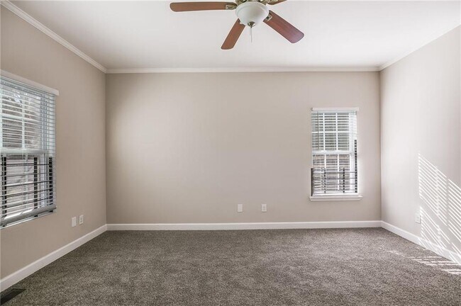 Building Photo - 960 N Grand Ave NW