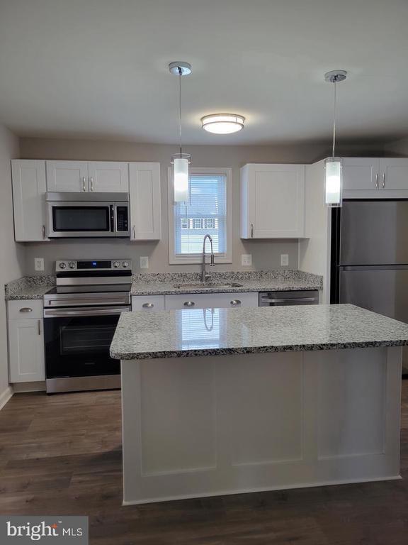 Building Photo - 9145 Old Scaggsville Rd