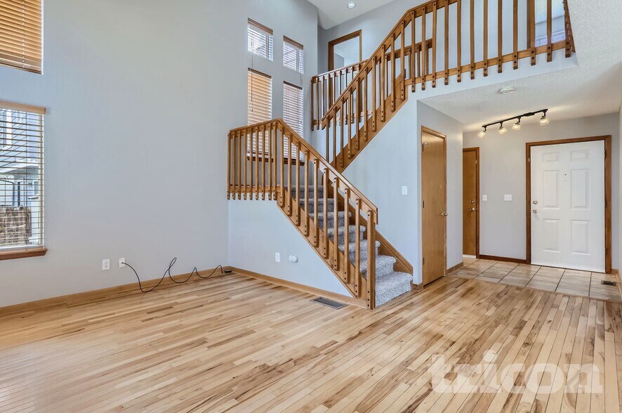 Building Photo - 8852 Clover Meadow Ln