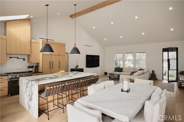 Building Photo - 13916 La Maida St